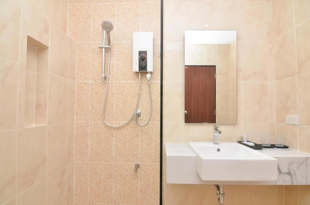 Boondara Boutique Hotel Nakhon Phanom Luaran gambar